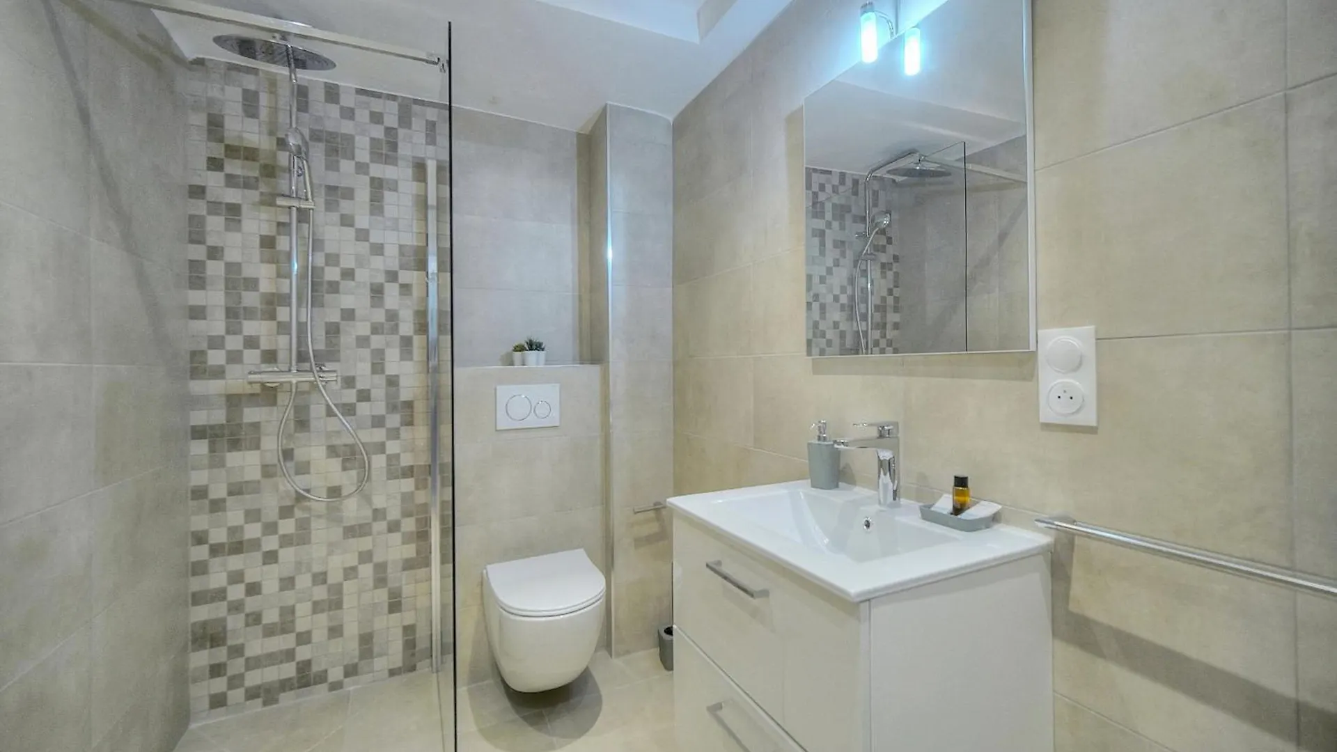 Апартаменты Studio Spacieux 3Min Plages Croisette A0B123 Канны Франция